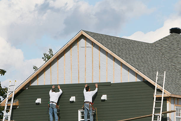 Professional Vinyl Siding technician working in Newton, NJ